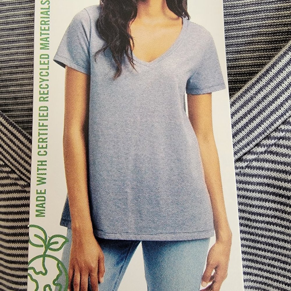 Splendid Ladies Short Sleeve V Neck Shirt Blue Stripes NWT - Picture 2 of 4